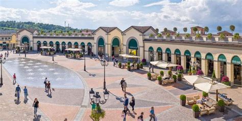 mcarthurglen outlet naples italy.